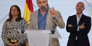 Espagne : dépassé sur sa droite, Vox rompt avec les conservateurs dans 5 régions à cause de l'immigration