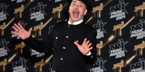 Inès Reg évincée de "Mask Singer", Élodie Poux claque la porte, Michaël Youn débarque dans le jury