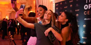 Miss France 2026, du rififi avant l’élection : des comportements jugés désinvoltes, des candidates se voient rappeler les règles de savoir-vivre