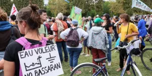 France: le convoi de l'eau termine son périple contre les «méga-bassines» à Paris