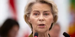 Critiques et motions de censure ne l'atteignent pas : Ursula von der Leyen reste toute-puissante à Bruxelles