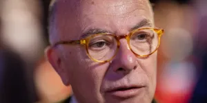 "Si c’est à moi de prendre cette responsabilité, je la prendrai" : Bernard Cazeneuve évoque 2027 sur France Culture