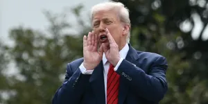 Guerre en Ukraine : "Donald Trump rappelle à Vladimir Poutine les atouts dont il dispose"