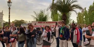 Attaque au couteau dans un lycée d'Arras : rassemblement d'enseignants devant la mairie de Nancy en soutien à leur collègue assassiné