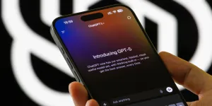 OpenAI annonce que certaines de vos conversations avec ChatGPT pourront être transmises à la police - RTBF Actus