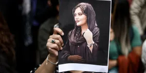 Le prix Sakharov des droits de l'homme décerné à la jeune Kurde iranienne Mahsa Amini, décédée il y a un an