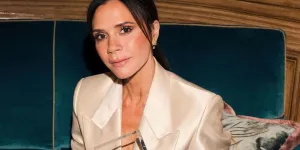 On sait enfin comment reproduire le smoky-eyes signature de Victoria Beckham