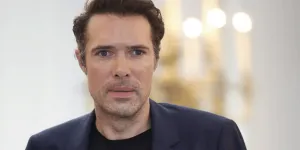 Nicolas Bedos "ne sort plus de chez lui" : une célèbre ex révèle son état à quelques jours de son procès