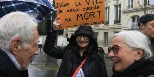 Onze retraités au tribunal : qui se cache derrière Ultime liberté, les radicaux de l'aide à mourir ?