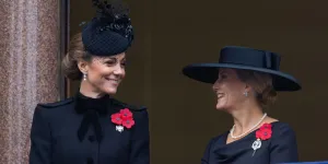 Kate Middleton rend hommage à Lady Diana et à la Reine Elisabeth II lors du Remembrance Sunday