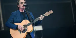 Francis Cabrel annonce s’être remis au travail pour célébrer ses 50 ans de carrière