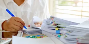 Corrections de copies : les annotations des enseignants aident-elles les élèves à mieux écrire ?