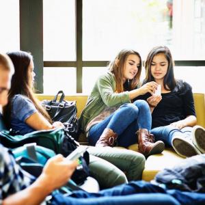 À l’école de la "réputation numérique" : cinq lycéens prennent le micro