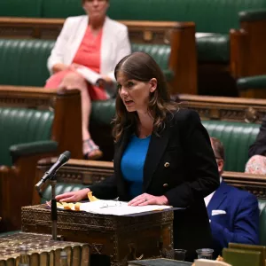 Online Safety Bill : le Parlement britannique adopte sa grande loi sur la sécurité numérique