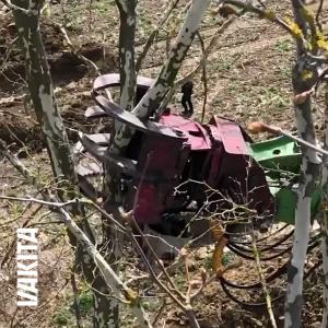 Vakita sur Twitter : “« On n'en veut pas de cette autoroute ! »

En Haute-Garonne, entre Castres et Toulouse, la création d’une autoroute qui menace d’abattre des centaines d’arbres fait mobiliser des habitants et des activistes.

🌳 Le fondateur du Groupe National de Surveillance des Arbres, Thomas…”