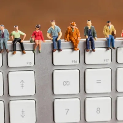 Avec l’IA, a-t-on encore besoin d’employer des jeunes ?
