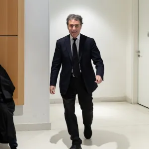 D’Airbus au fils Kadhafi, l’arrosé arroseur Djouhri