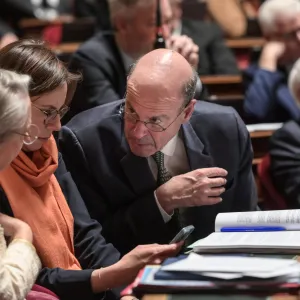 Plus de 13 000 millionnaires ne paient pas d’impôt sur le revenu, selon des données gouvernementales obtenues par le Sénat