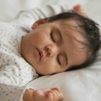 Le bruit rose, bénéfique ou nocif pour le sommeil des bébés ?