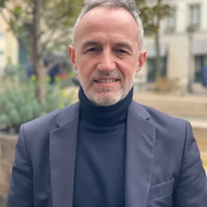 Municipales à Paris : ce que veut Emmanuel Grégoire pour l’école publique