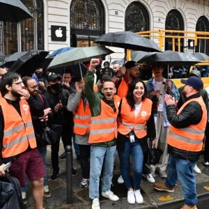 Les salariés d'Apple Store France entrent en grève