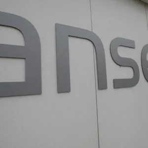 "Les virus n'ont pas de frontières" : l'Agence sanitaire française redoute les conséquences des décisions américaines sur la recherche et sur de futures épidémies