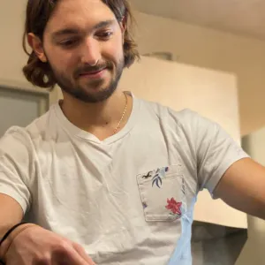 The Chef Tomy à l’assaut de recettes engagées pour « changer le monde »