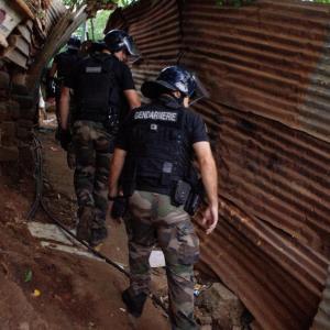 À Mayotte : « J’ai cassé moi-même ma maison car le préfet a cassé ma vie ! »