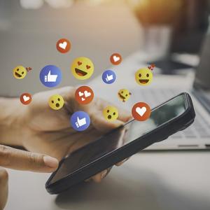 Anne et Jeanne parlent d’Instagram, et ratatam