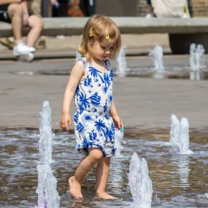 466 millions d'enfants connaissent au moins deux fois plus de journées extrêmement chaudes que leurs grands-parents