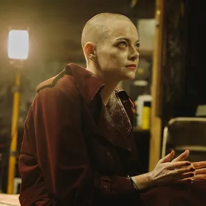 On a vu « Bugonia », le nouveau film (soi-disant) provoc’ de Yórgos Lánthimos