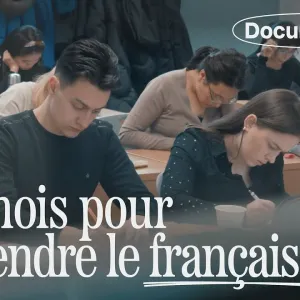 Six mois pour apprendre le français | Documentaire | Rad