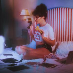 Elvire Duvelle-Charles : "L’ère des féministes sur Instagram est vouée à s’éteindre" - Manifesto XXI