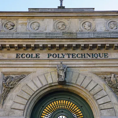 Le logiciel libre l’emporte : Polytechnique dit non à Microsoft et déclenche une vague de rébellion dans les universités