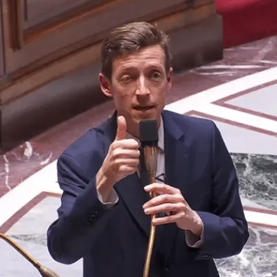 Le téléphone portable interdit aussi au lycée