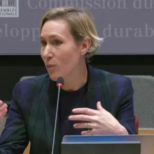 « Couvre-feu numérique », « pluralisme algorithmique »... Les 5 propositions à retenir de la commission TikTok