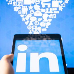 LinkedIn : la professionnalisation du récit de soi ?
