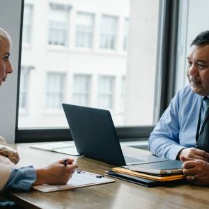 « Les riches créent des emplois » : Désintox en 5 points - L'insoumission