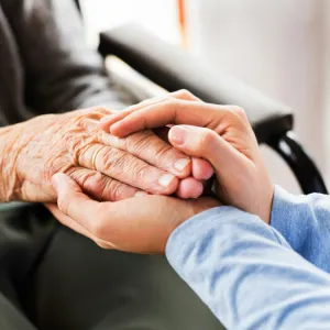 Les femmes assument une grande partie des tâches domestiques, non rémunérées: une ville a décidé de les aider