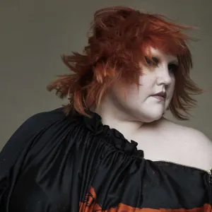 Beth Ditto ressuscite le groupe Gossip : “On a besoin de réveiller l’énergie du punk”