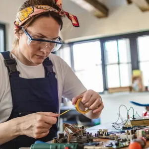 La guerre économique va-t-elle accélérer l’avènement de la société de la maintenance ?