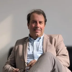Un regard international sur la formation avec Régis Malet : Comparer l’incomparable?