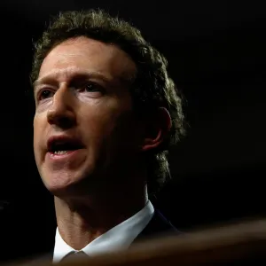 Mark Zuckerberg convoqué à Los Angeles dans un procès sur le caractère « addictif » des réseaux sociaux