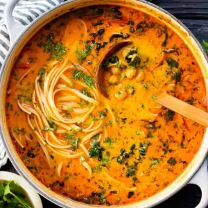 Soupe de linguine aux pois chiches