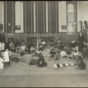 Maria Montessori, entre business pédagogique et mysticisme anthropologique ~ SILO