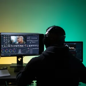 Comment rendre accessibles les vidéos, podcasts et autres contenus sonores sur les réseaux sociaux ?