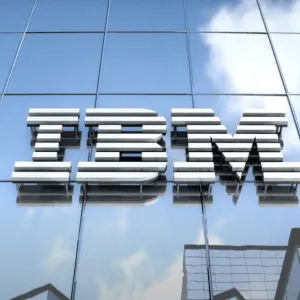 IBM parie sur Red Hat et l’IA, au prix de milliers de suppressions de postes