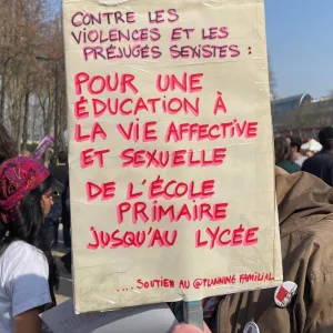 73 % de femmes, 13,6 % de salaire en moins : l’égalité à l’école en question