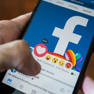 Quel futur pour Facebook après la suppression de son outil de suivi de la désinformation ?