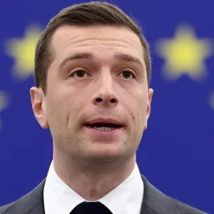Affaire des assistants parlementaires du FN : Jordan Bardella accusé d'avoir contribué à produire de "fausses preuves de travail"